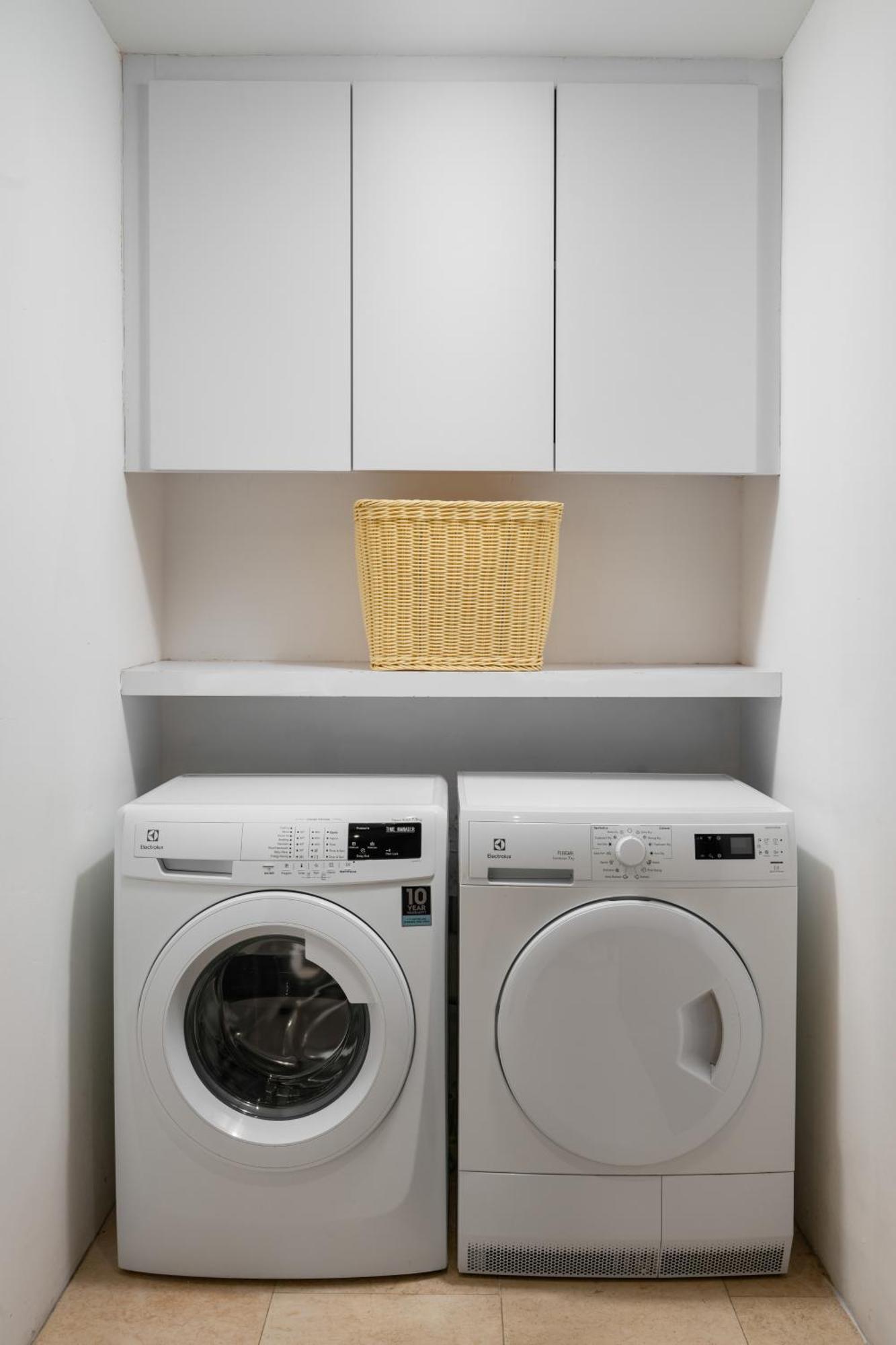 เฟรเซอร์ เพลซ ปูเตรี ฮาร์เบอร์ Hotel นุสาจายา ภายนอก รูปภาพ Laundry basket