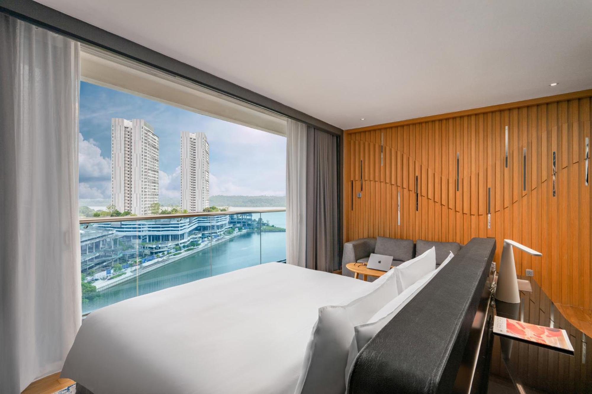 เฟรเซอร์ เพลซ ปูเตรี ฮาร์เบอร์ Hotel นุสาจายา ภายนอก รูปภาพ Deluxe Ocean View