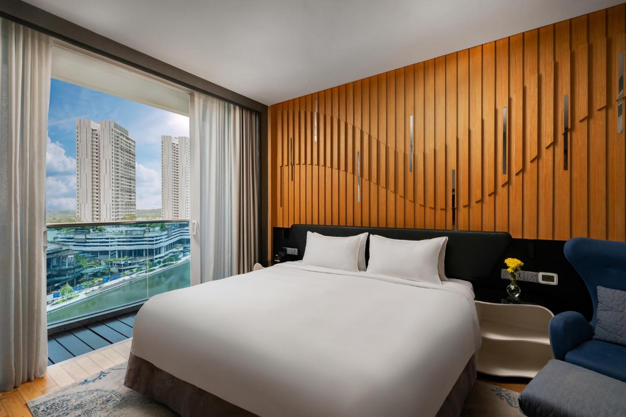 เฟรเซอร์ เพลซ ปูเตรี ฮาร์เบอร์ Hotel นุสาจายา ภายนอก รูปภาพ Deluxe Room
