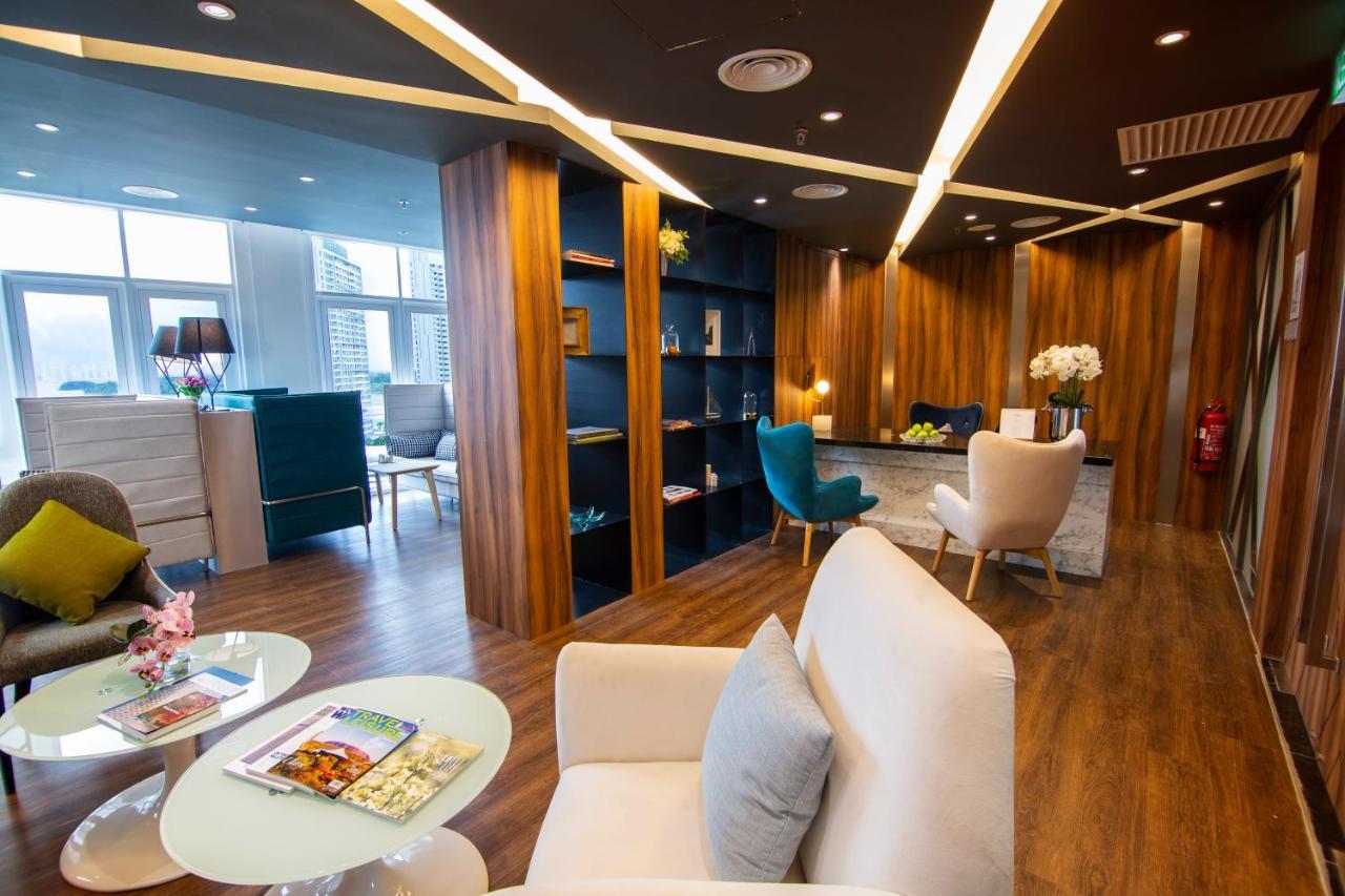 เฟรเซอร์ เพลซ ปูเตรี ฮาร์เบอร์ Hotel นุสาจายา ภายนอก รูปภาพ The lounge at the airport